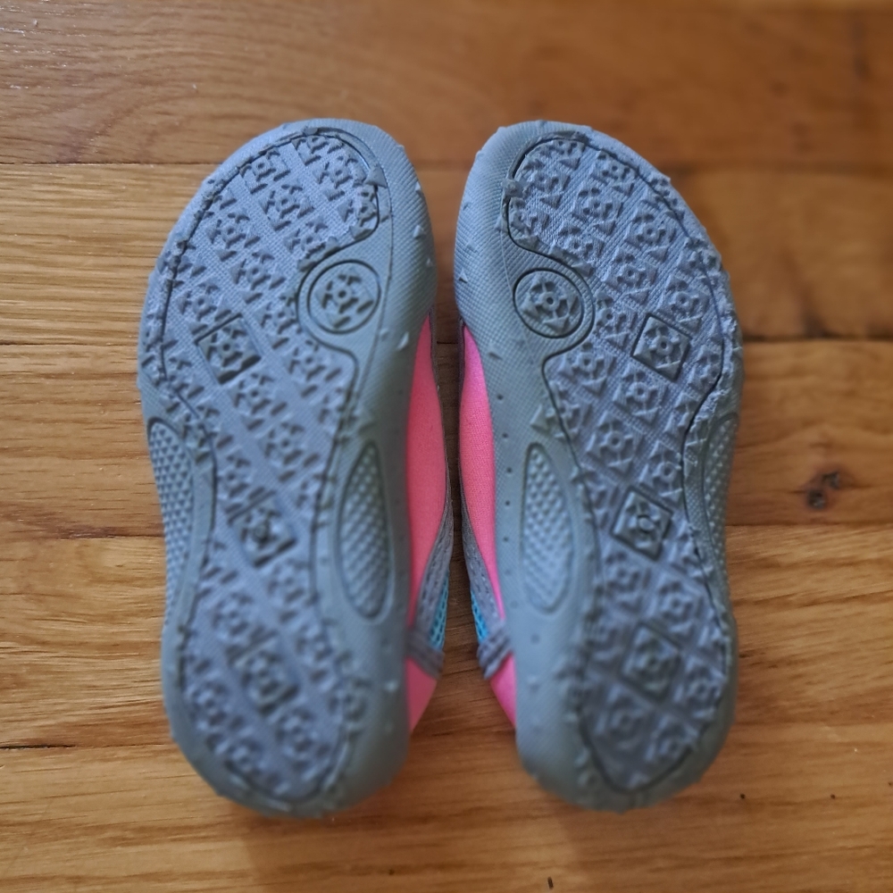 Toddler swim shoes - Picture 3 of 3